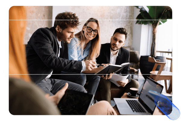 Coordonnez plusieurs antennes, services ou départements, avec suivi consolidé et délégué.